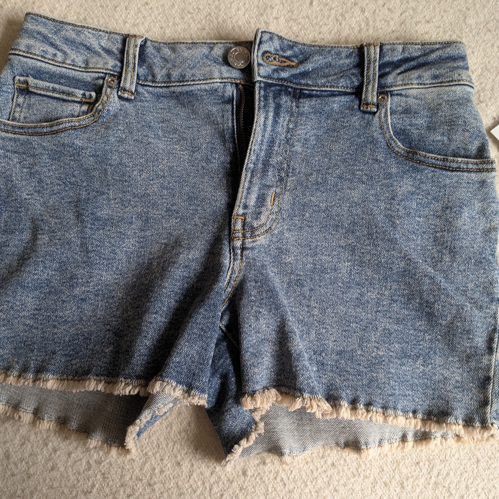 Blue Jean Shorts with Frayed Hem and Belt Loops NWT sz 8